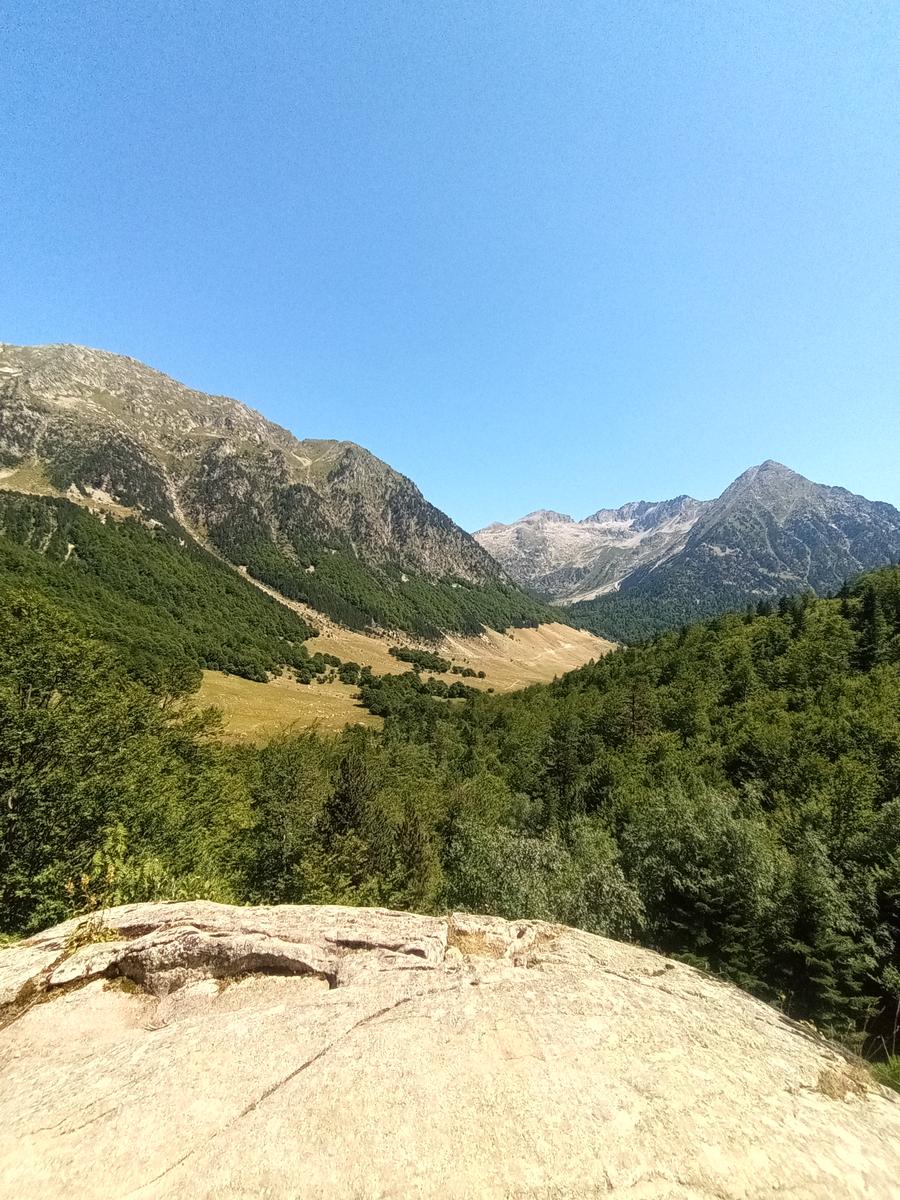 valle de molieres conangles montañas