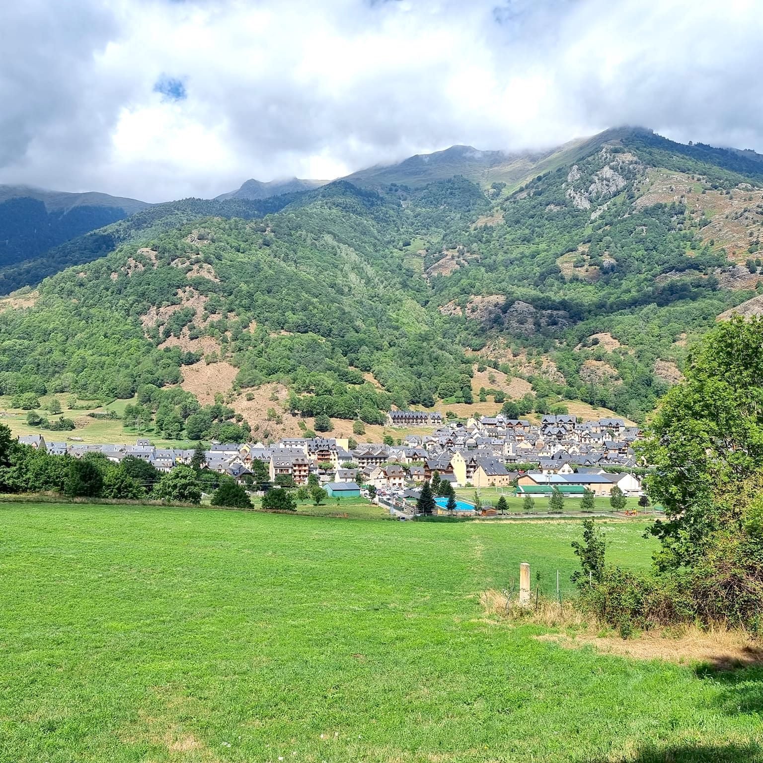 bossost pueblo valle de aran vistas