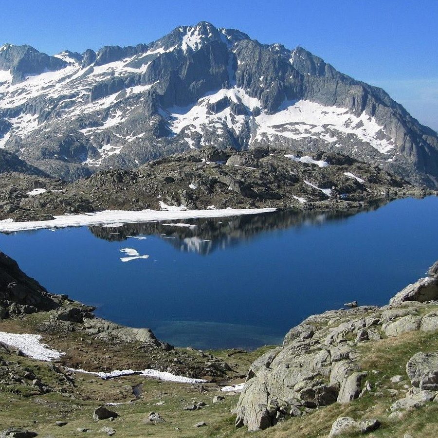 pico del montardo montañas excursion senderismo valle aran