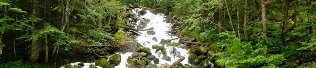 Uelhs deth Joeu Cascada y Paisaje