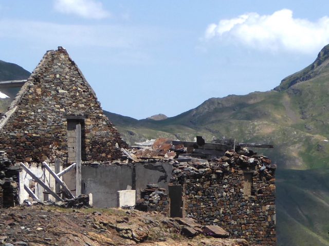 Minas del Valle de Arán: Explorando su Geología y Legado Histórico